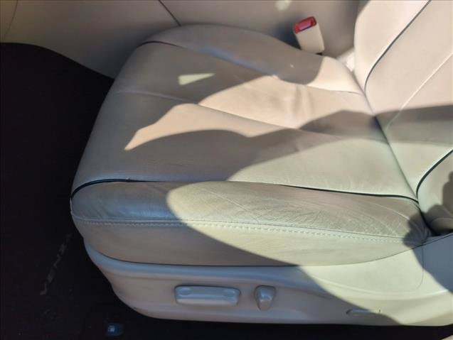 Used 2013 Toyota Venza XLE w/ XLE Premium Pkg FWD image 11