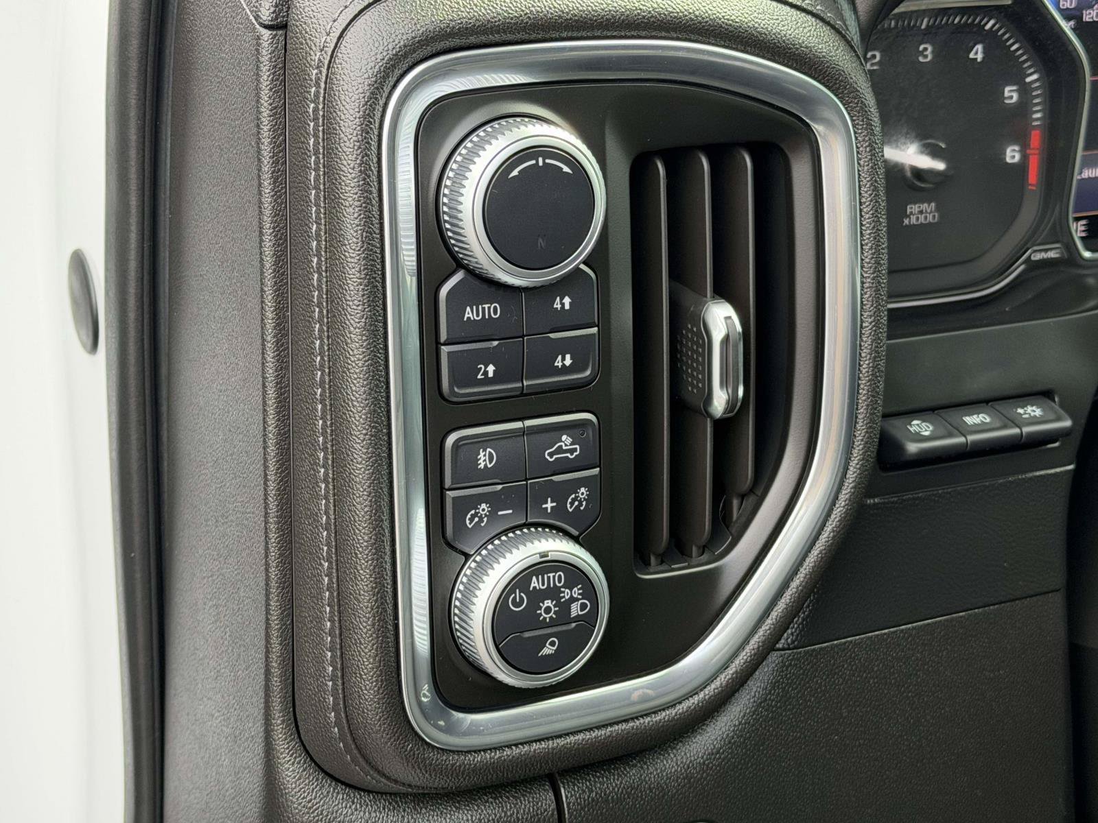 Used 2019 GMC Sierra 1500 Denali w/ Denali Ultimate Package AWD/4WD image 19