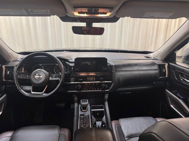 Used 2023 Nissan Pathfinder Platinum w/ Cargo Package image 34