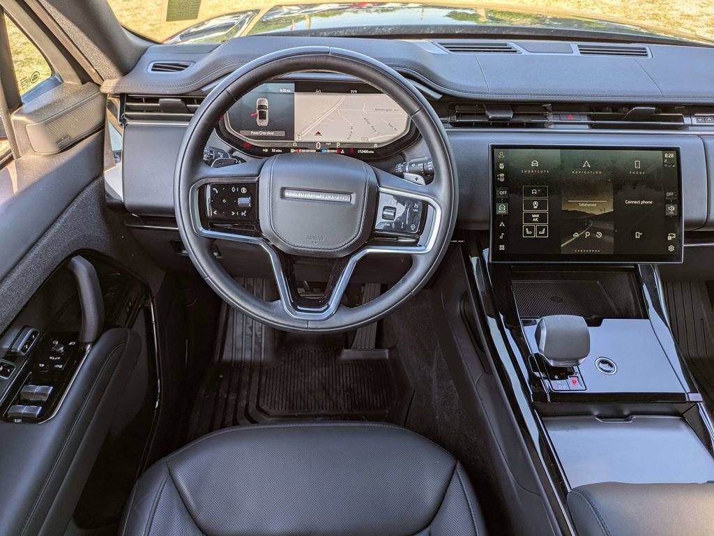 Used 2024 Land Rover Range Rover Sport SE AWD/4WD image 17