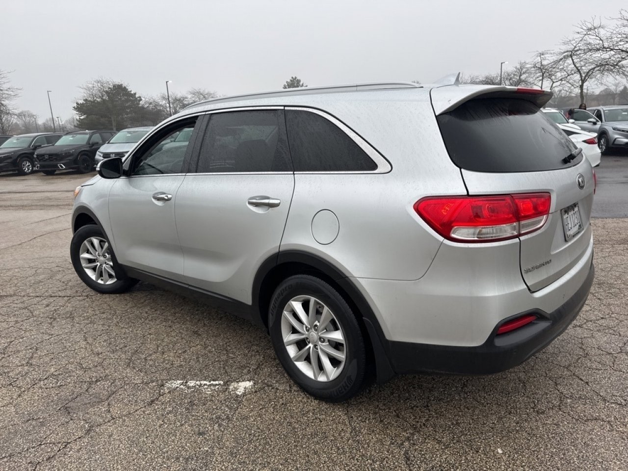 Used 2017 Kia Sorento LX w/ LX Convenience Package image 9