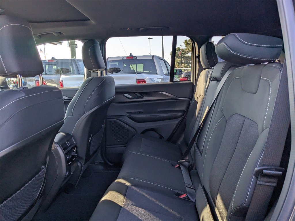 New 2025 Jeep Grand Cherokee Laredo X w/ Trailer Tow Package image 14