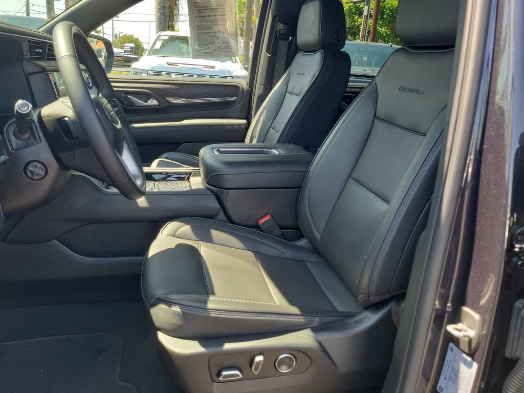 Used 2023 GMC Yukon Denali AWD/4WD image 19