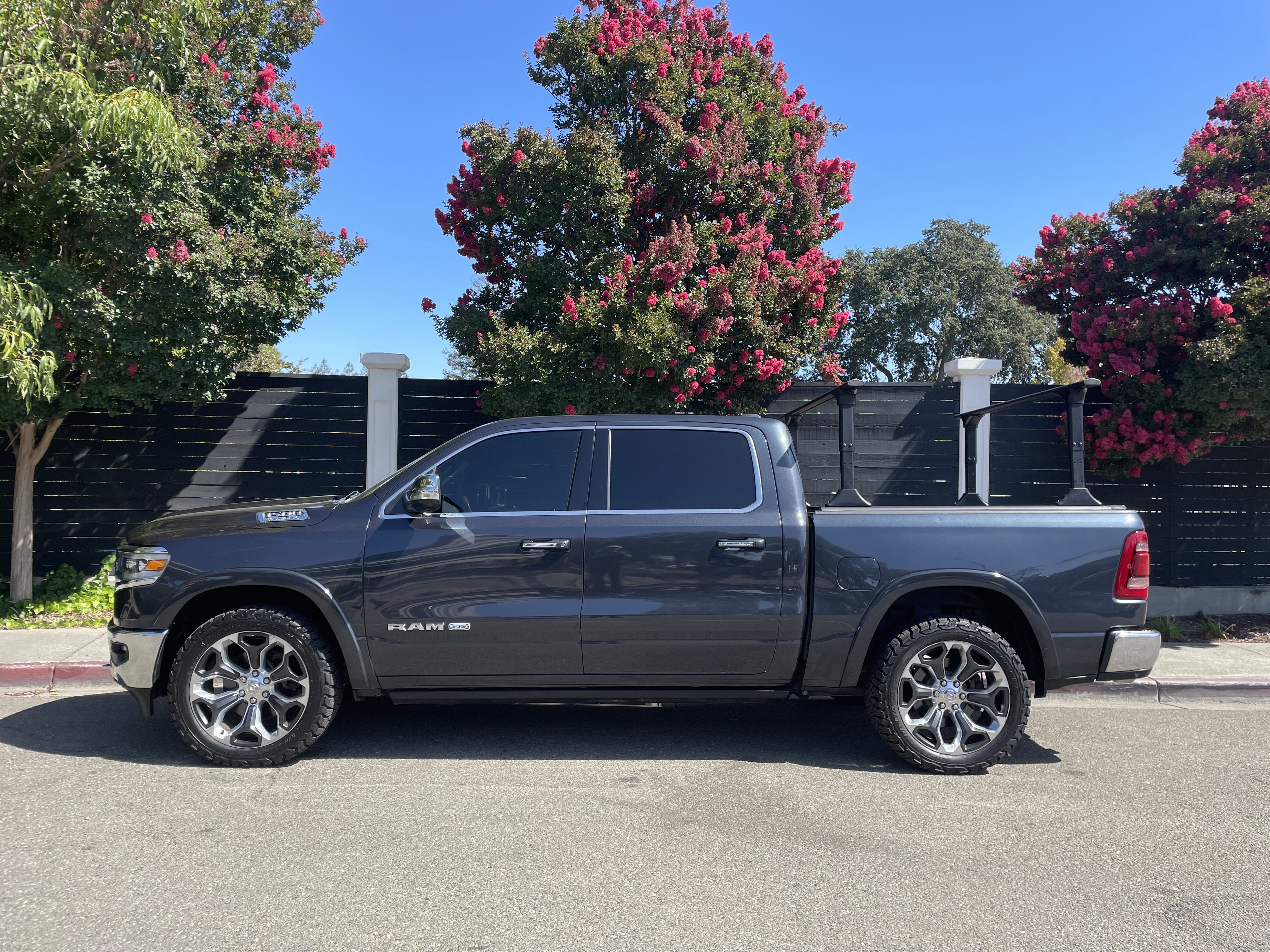 Used 2019 RAM 1500 Limited AWD/4WD image 3