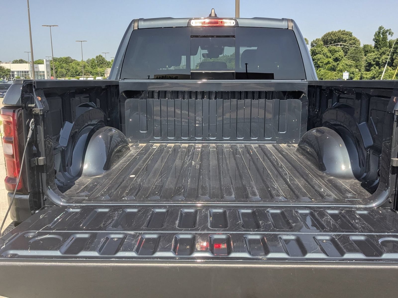 Used 2025 RAM 1500 Warlock AWD/4WD image 33