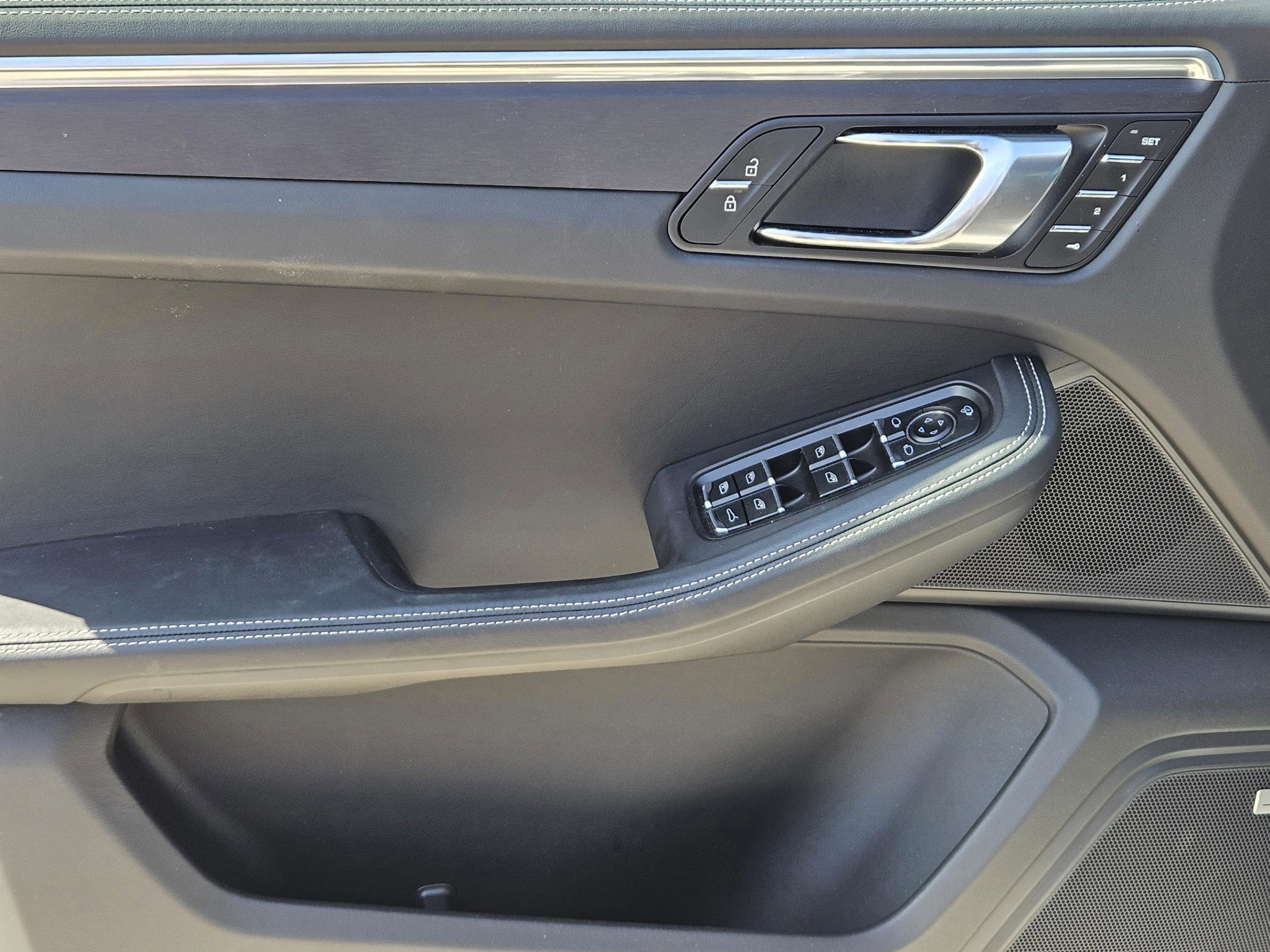 Certified 2024 Porsche Macan GTS image 22