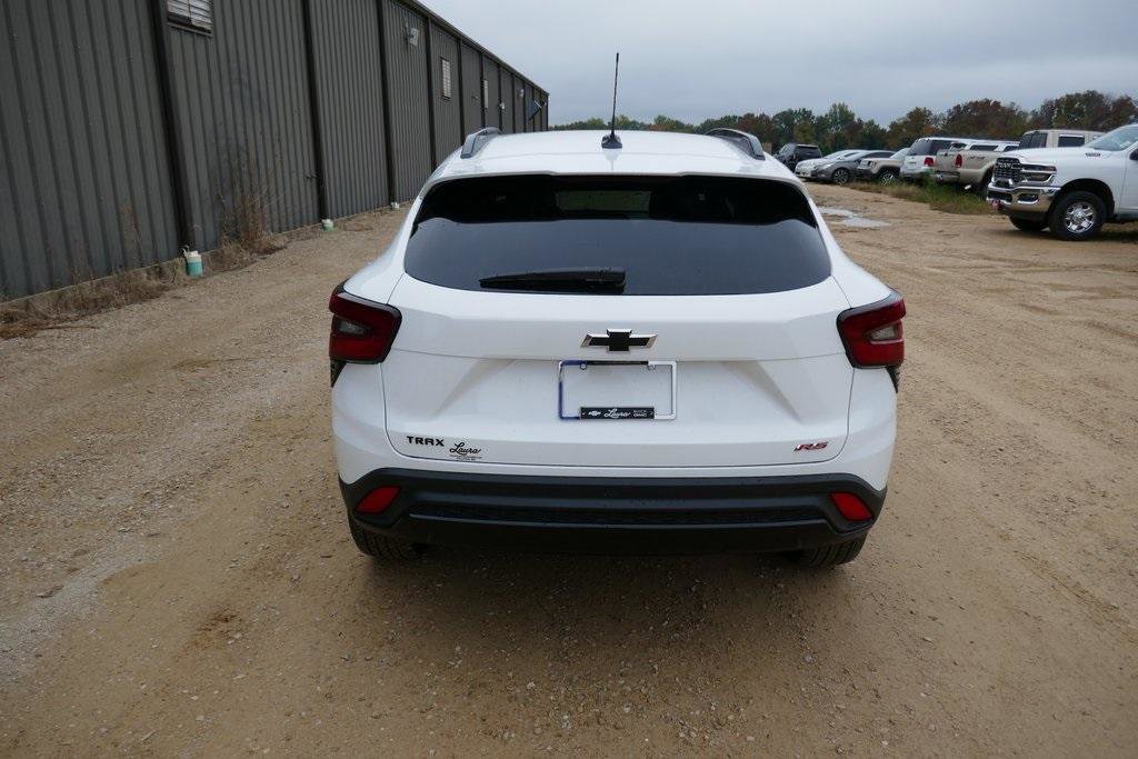 New 2026 Chevrolet Trax RS w/ Sunroof Package image 4