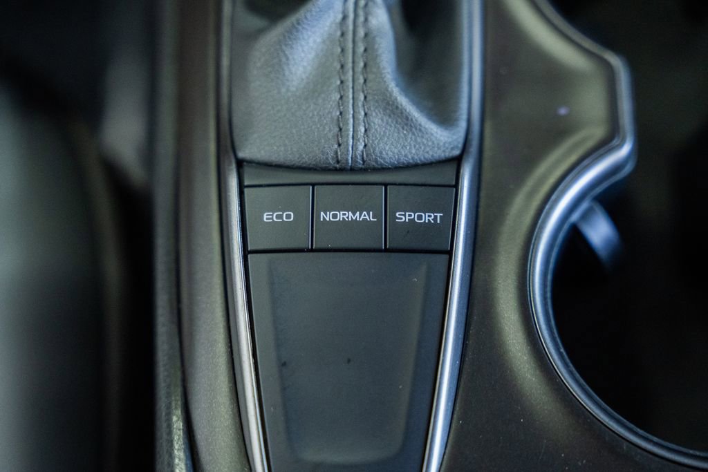 Used 2024 Toyota Camry SE image 21