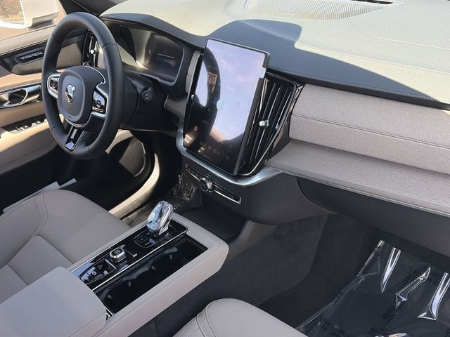 New 2026 Volvo XC90 T8 Plus w/ Protection Package AWD/4WD image 13