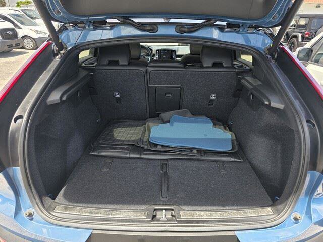Used 2022 Volvo C40 P8 Recharge Ultimate image 18