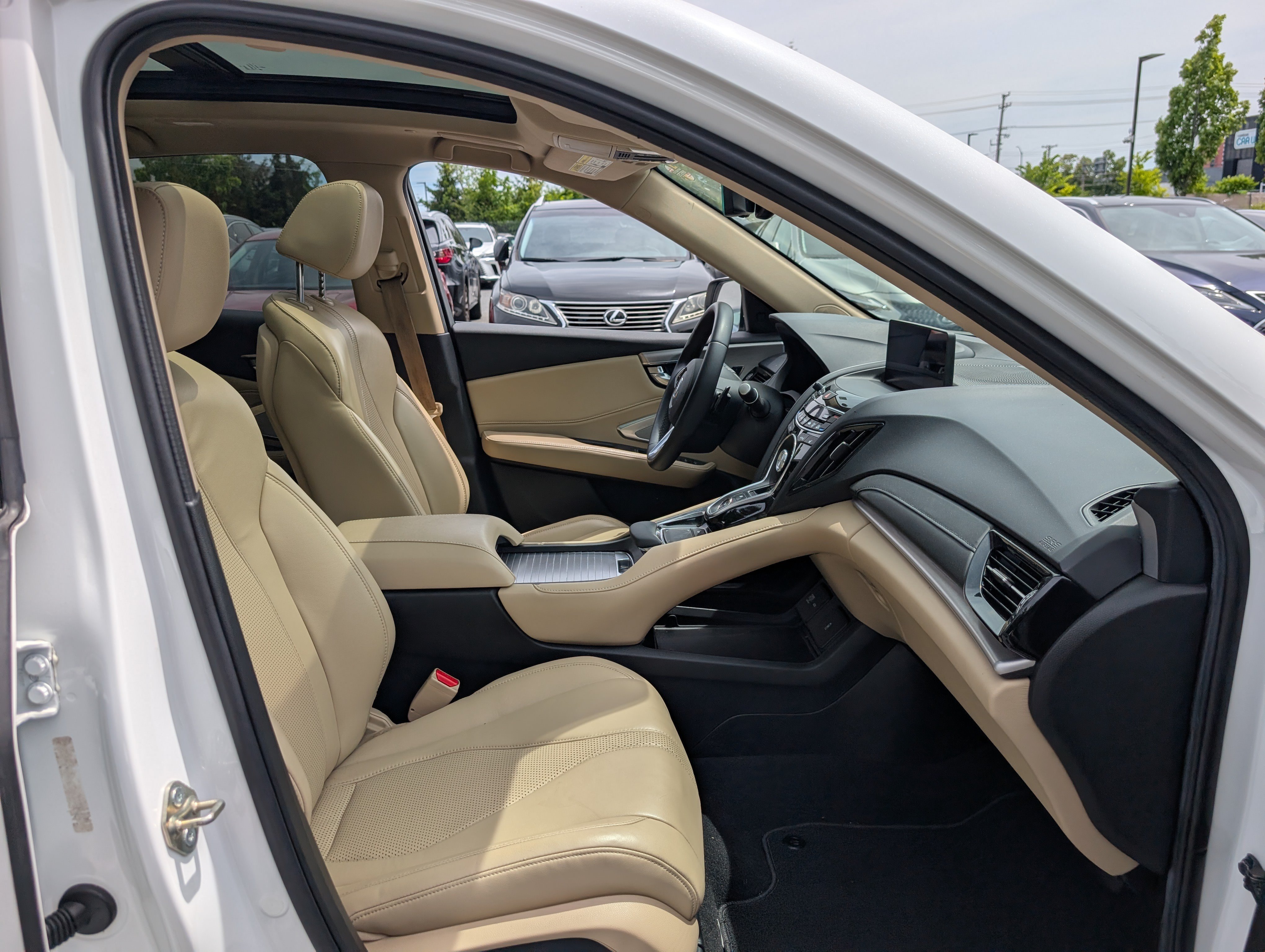 Used 2020 Acura RDX AWD w/ Technology Package image 11