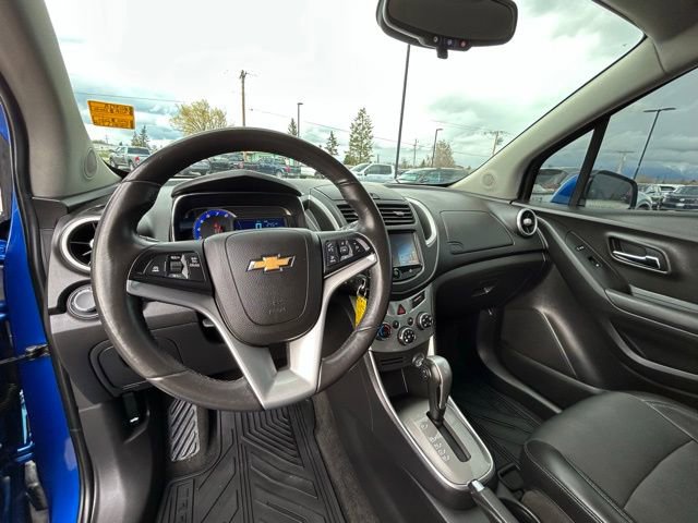 Used 2016 Chevrolet Trax LT w/ LT Convenience Package AWD/4WD image 18