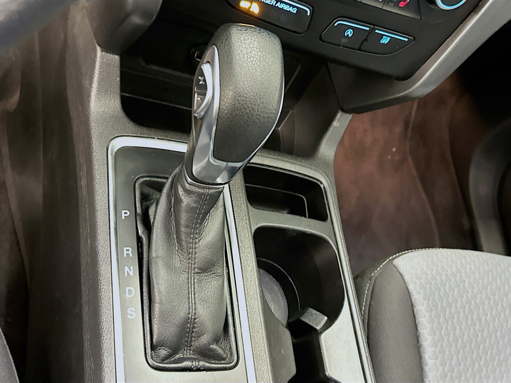 Used 2018 Ford Escape SE image 25