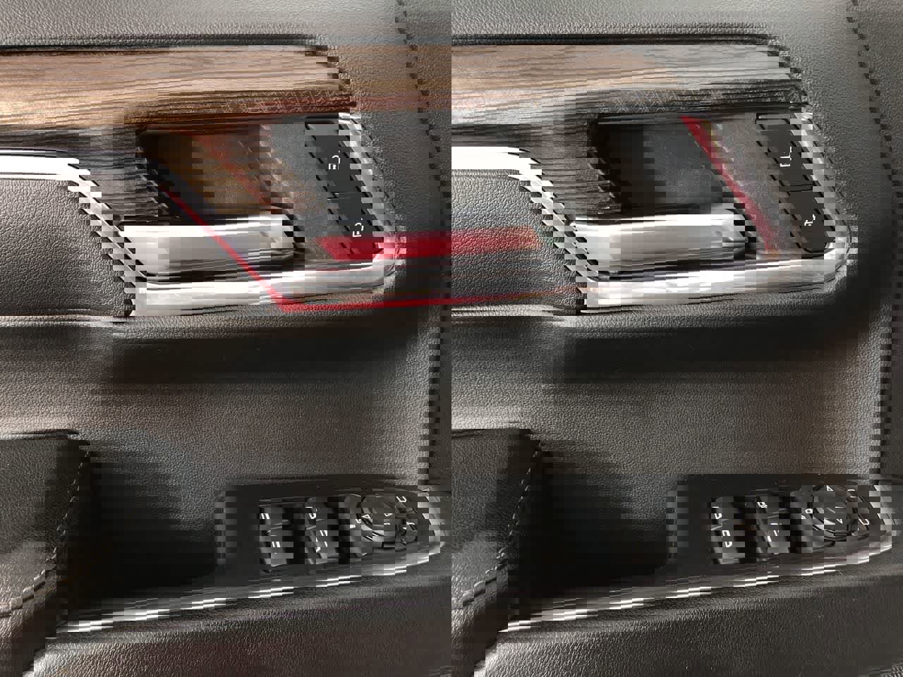 Used 2023 Chevrolet Silverado 1500 LT Trail Boss w/ Protection Package image 11