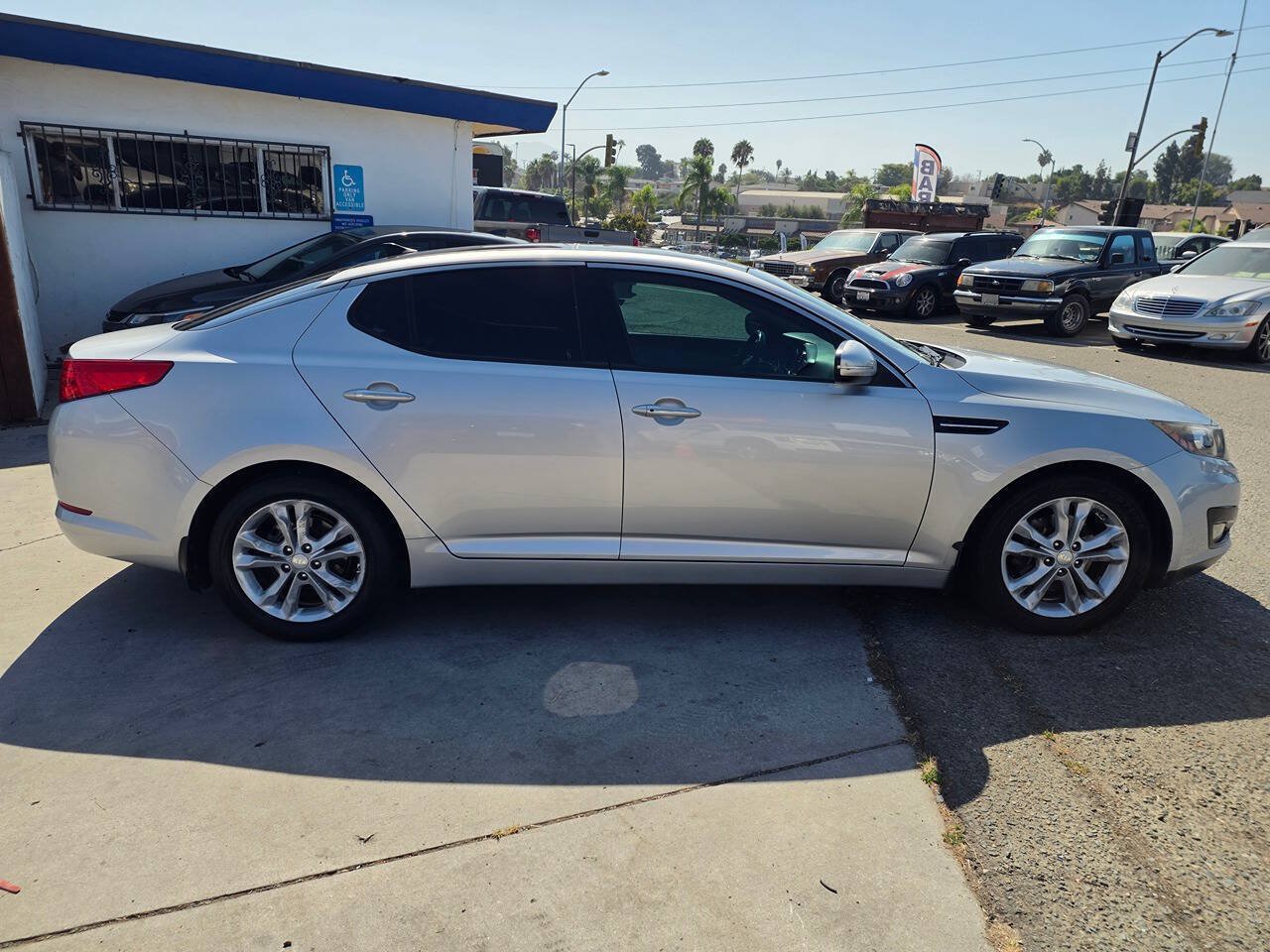 Used 2013 Kia Optima EX w/ Premium Pkg FWD image 18