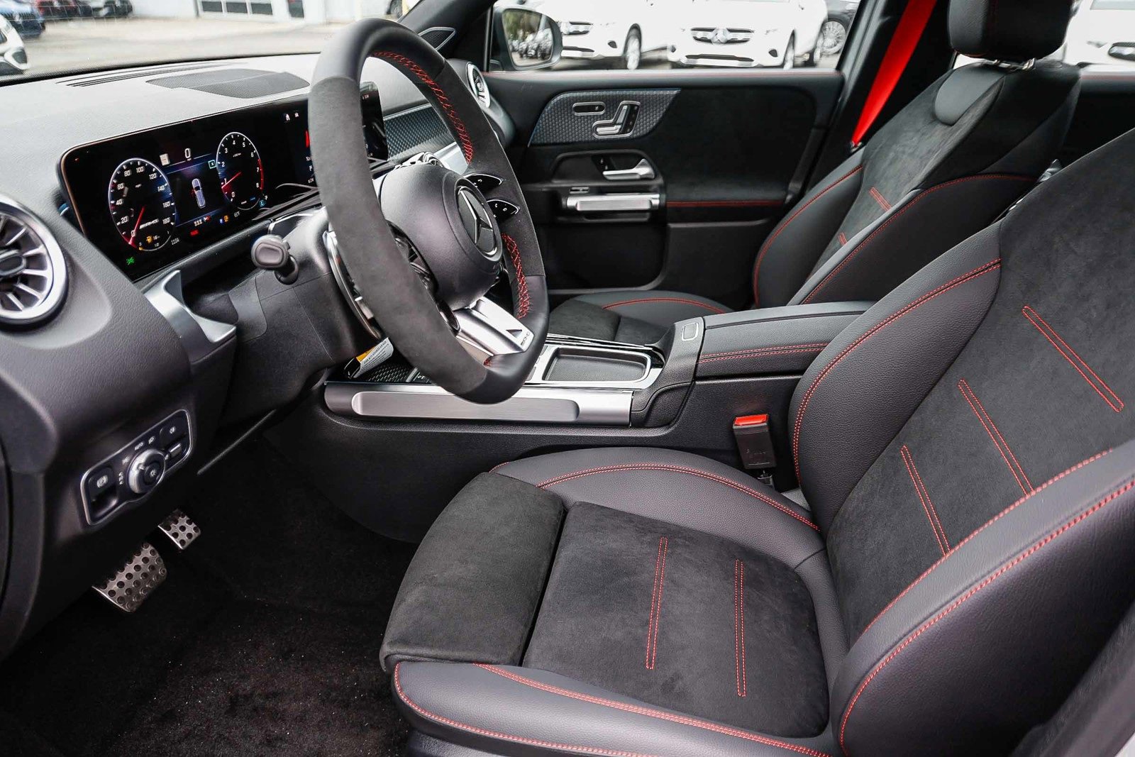 New 2026 Mercedes-Benz GLB 35 AMG 4MATIC image 19