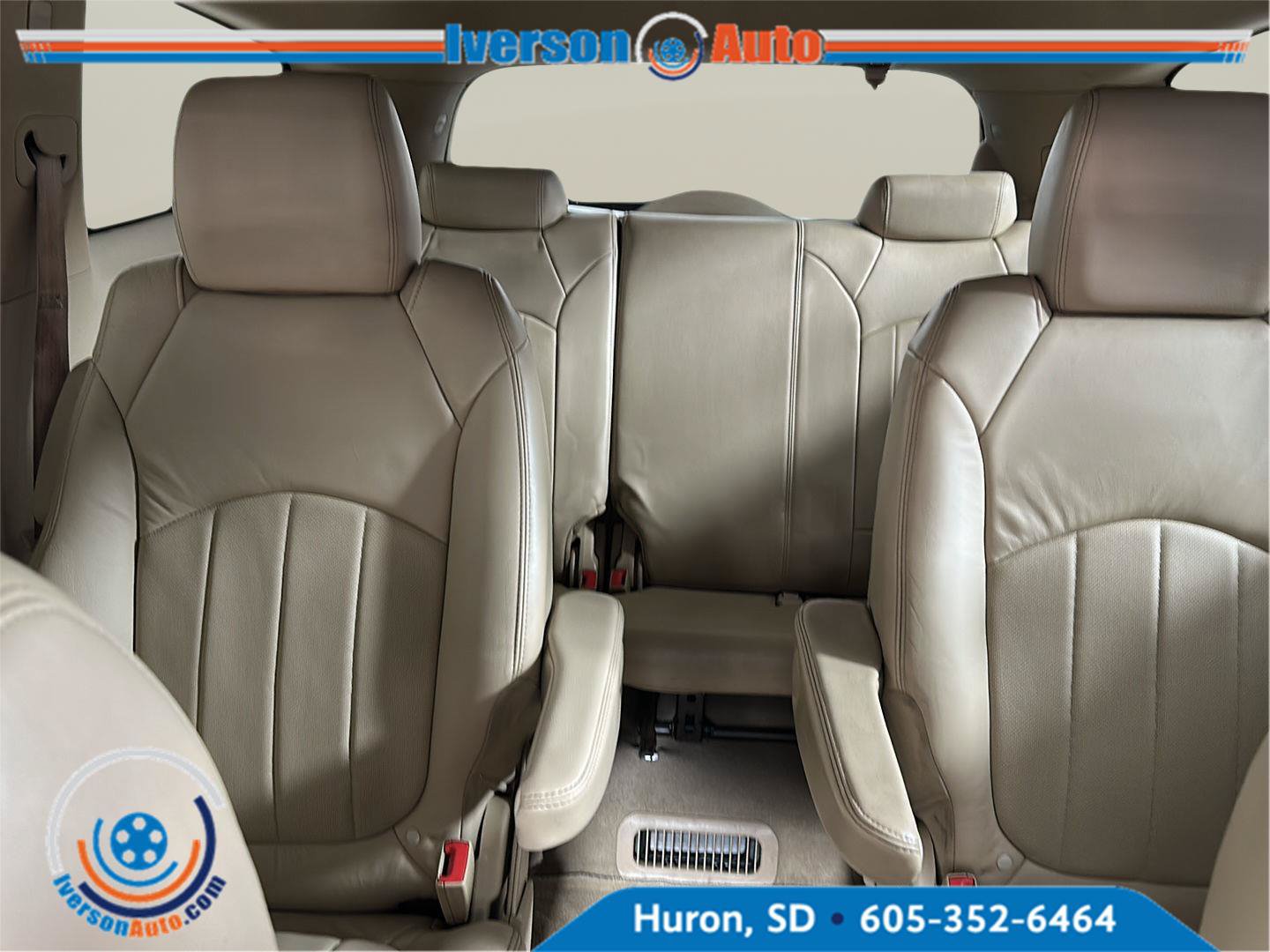 Used 2011 Buick Enclave CXL w/ Trailering Provision Package AWD/4WD image 24
