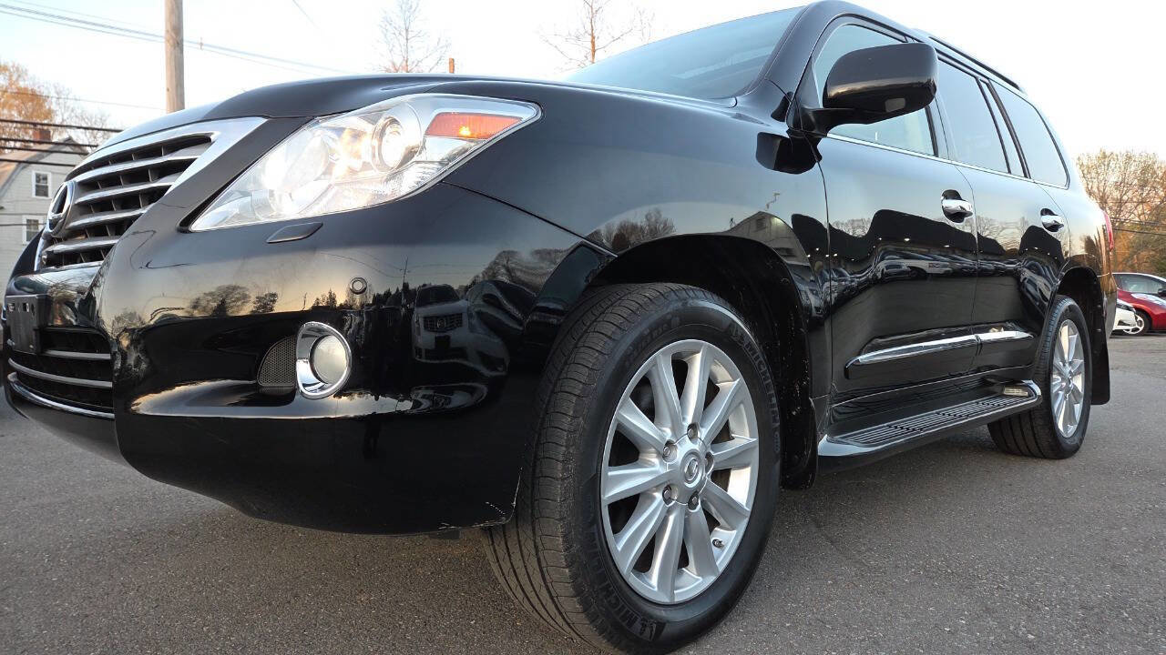 Used 2011 Lexus LX 570 4WD image 6