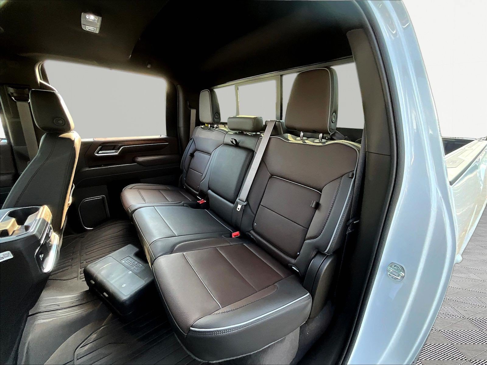 New 2026 GMC Sierra 3500 Denali w/ Denali Reserve Package AWD/4WD image 18