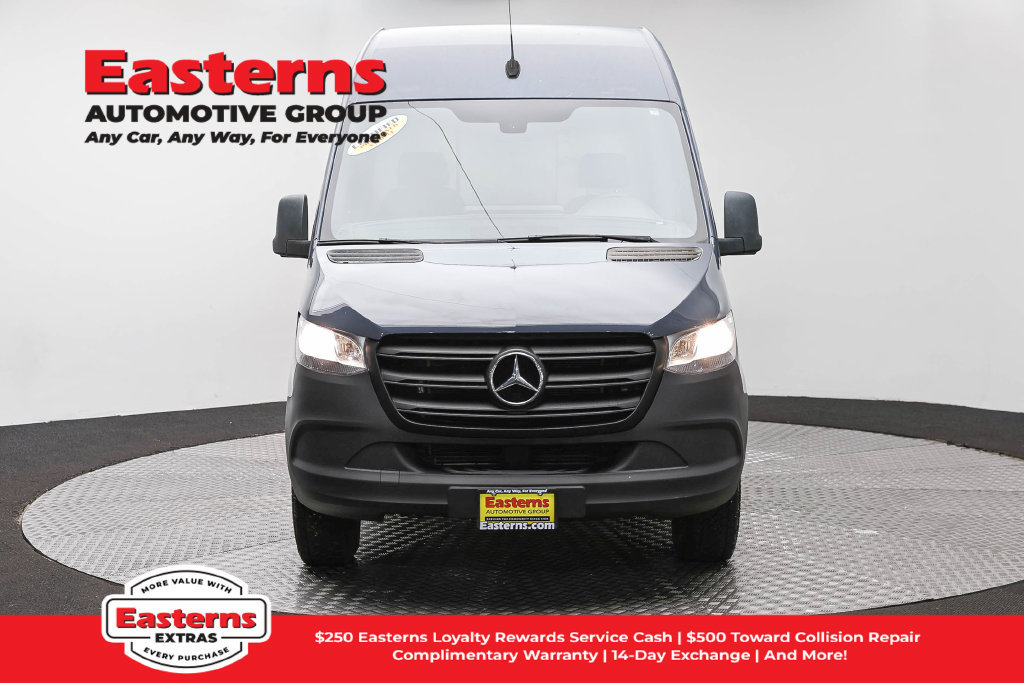 Used 2019 Mercedes-Benz Sprinter 144 image 3