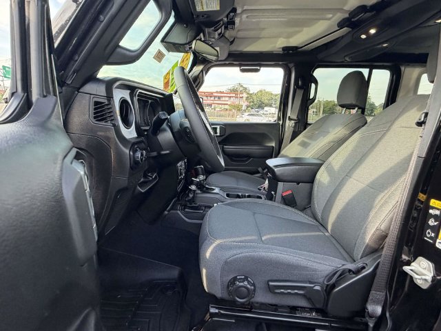 Used 2024 Jeep Wrangler Unlimited Sport AWD/4WD image 10