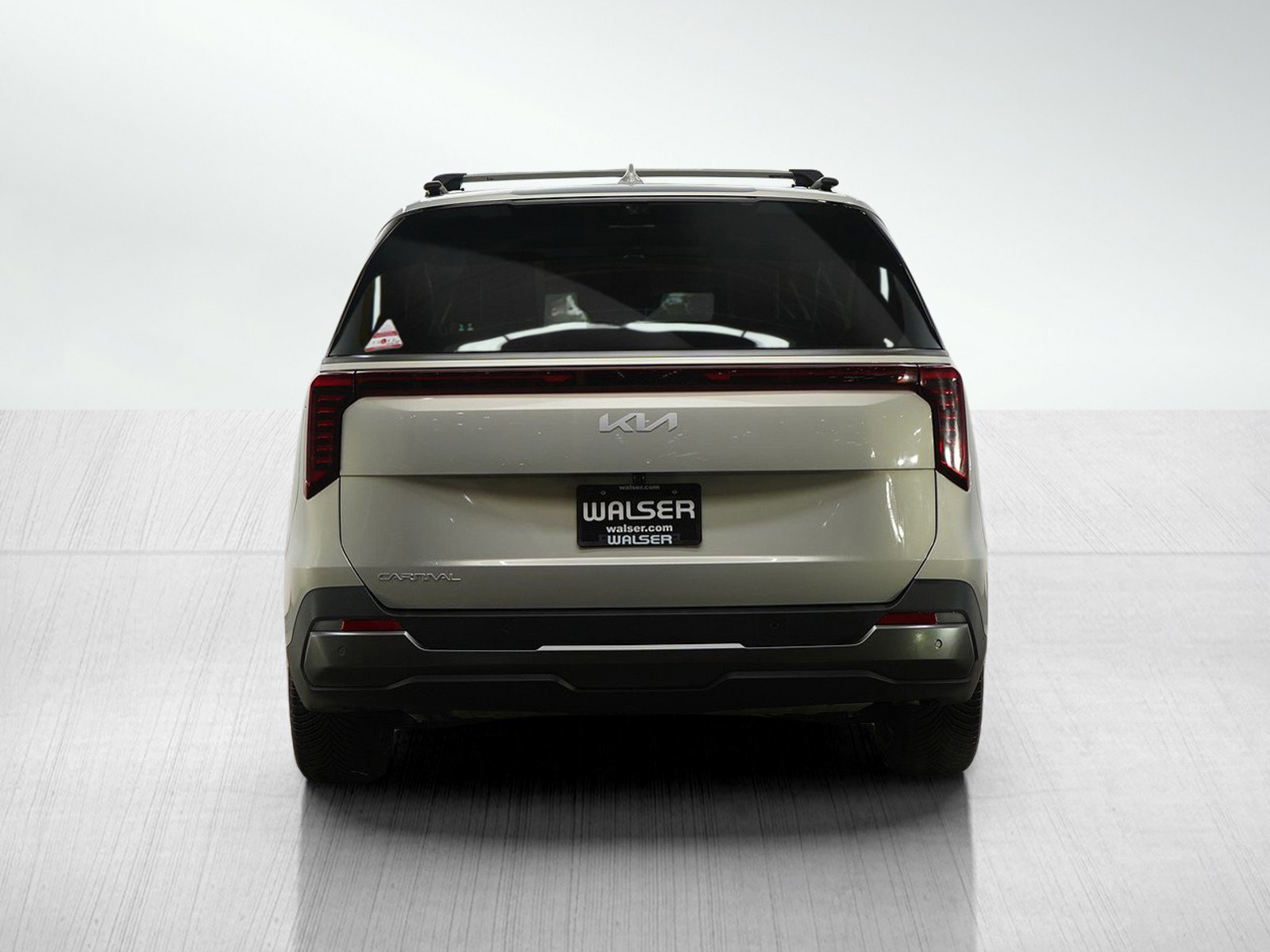 Used 2025 Kia Carnival SX Prestige image 4