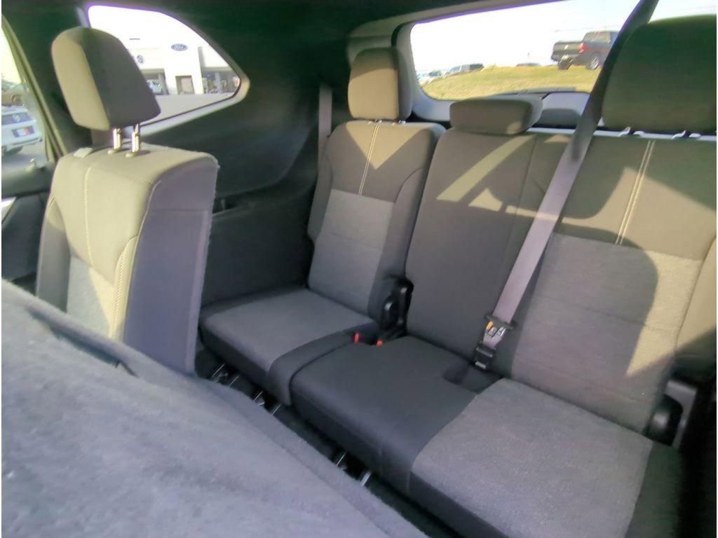 Used 2025 GMC Acadia Elevation FWD image 29