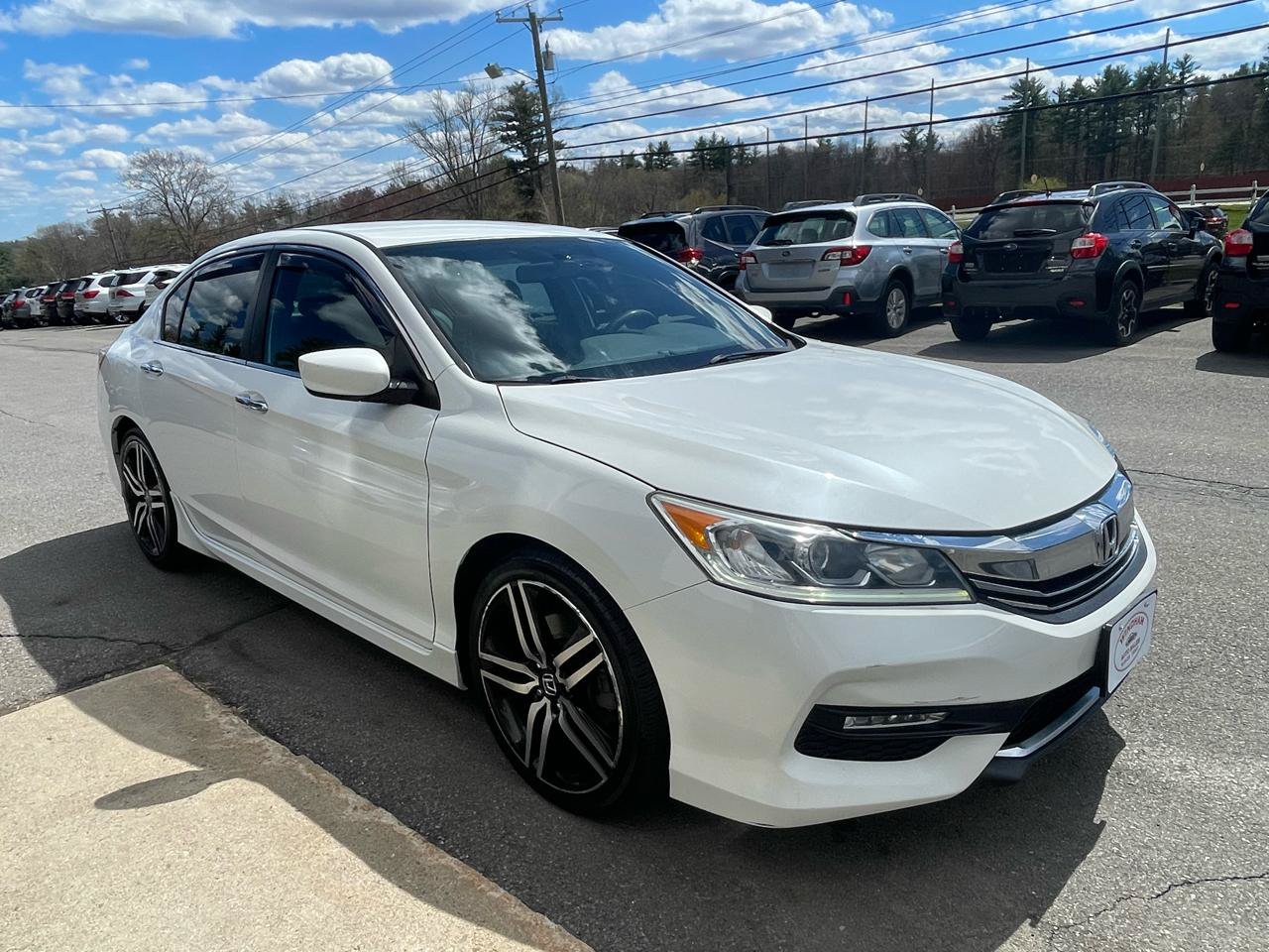 Used 2017 Honda Accord Sport Special Edition image 3