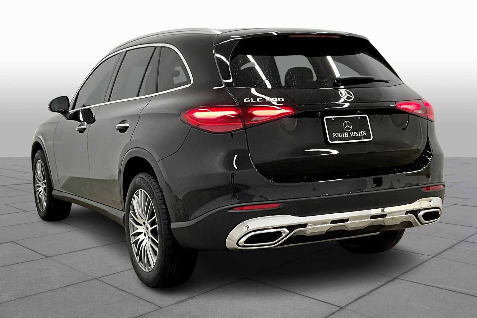 Used 2025 Mercedes-Benz GLC 300 image 12