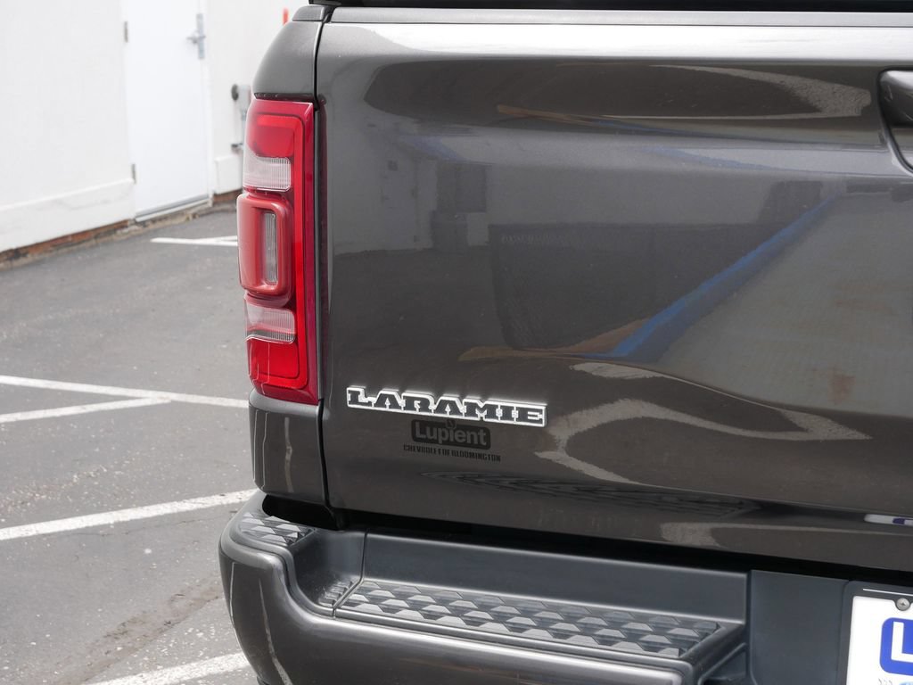 Used 2019 RAM 1500 Laramie w/ Sport Appearance Package AWD/4WD image 5