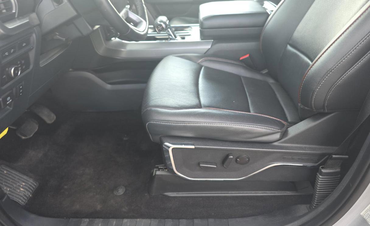 Used 2022 Ford F150 Lariat image 11