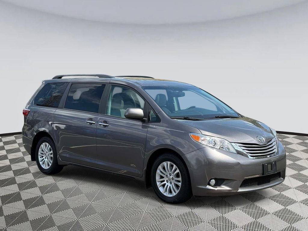 Used 2016 Toyota Sienna XLE w/ XLE Navigation Package