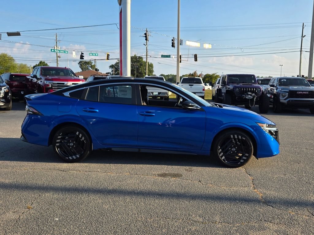 New 2027 Nissan Sentra SR w/ Floor Mat Package FWD image 12