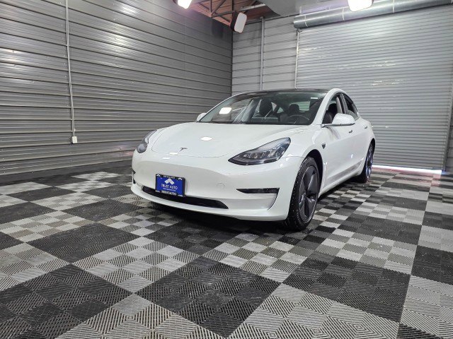Used 2019 Tesla Model 3 Standard Range Plus image 40