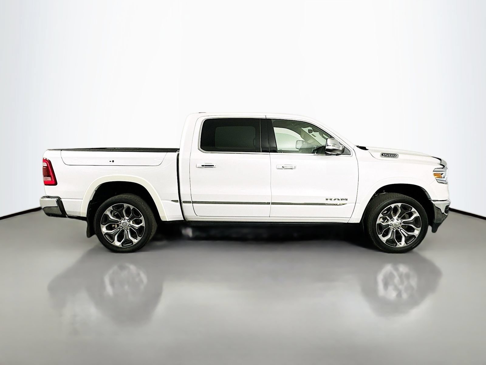 Used 2021 RAM 1500 Limited AWD/4WD image 9