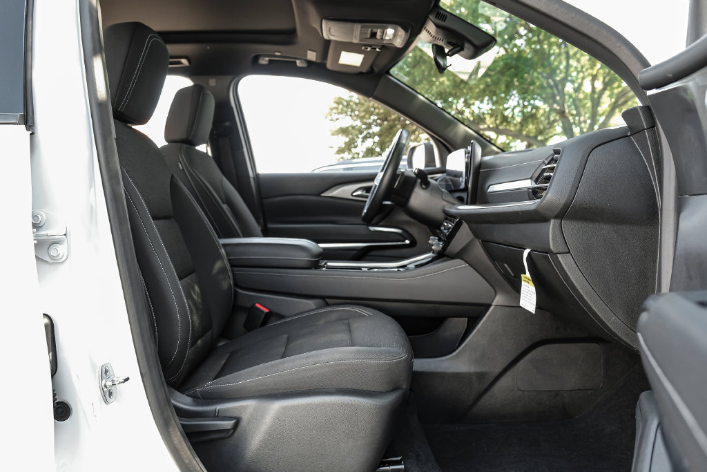 Used 2024 Chevrolet Traverse LT AWD/4WD image 47