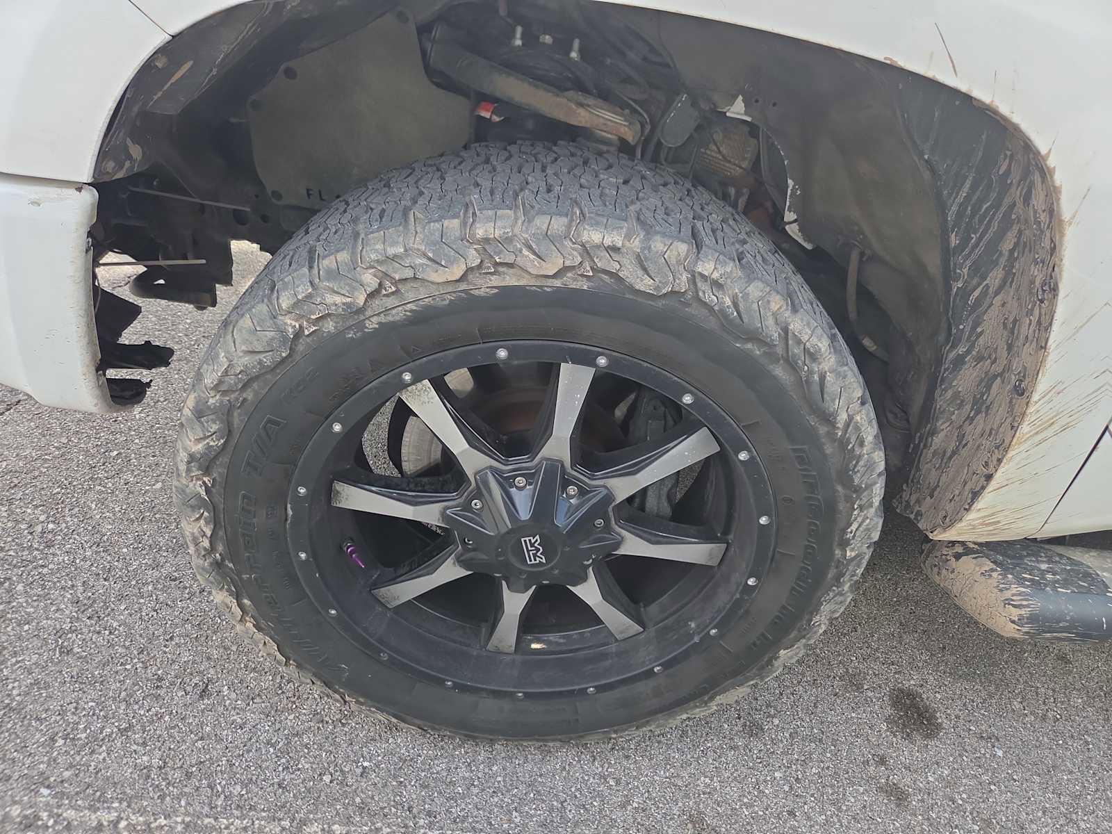 Used 2014 Toyota Tundra Platinum image 9