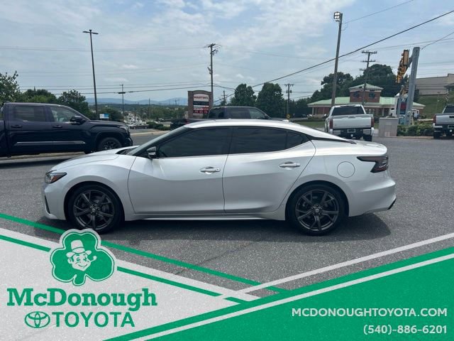 Used 2023 Nissan Maxima SV w/ Floor Mat Group FWD image 3