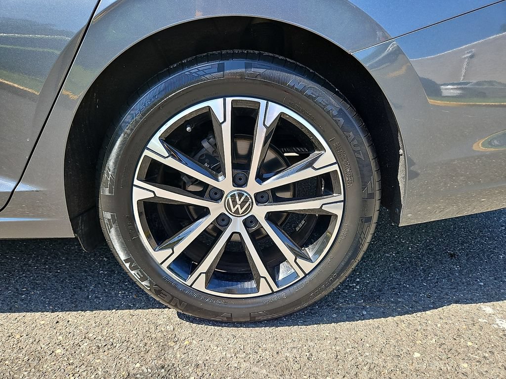 Certified 2022 Volkswagen Jetta Sport w/ IQ.Drive Package FWD image 9