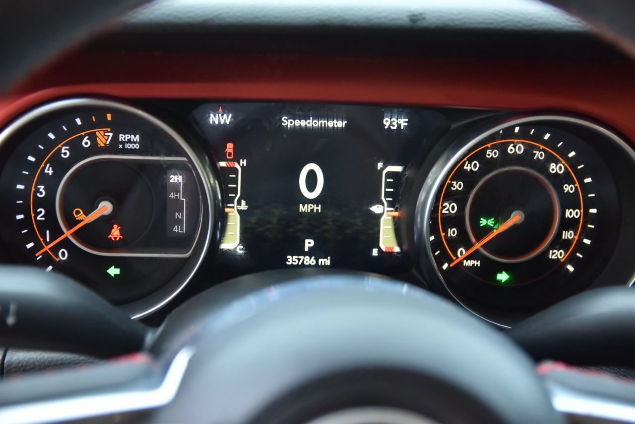 Used 2023 Jeep Gladiator Rubicon w/ Cold Weather Group AWD/4WD image 26