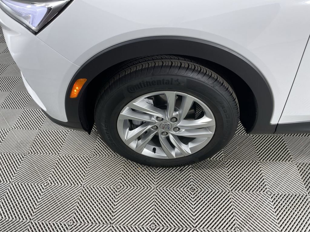 Used 2025 Buick Envista Preferred image 31