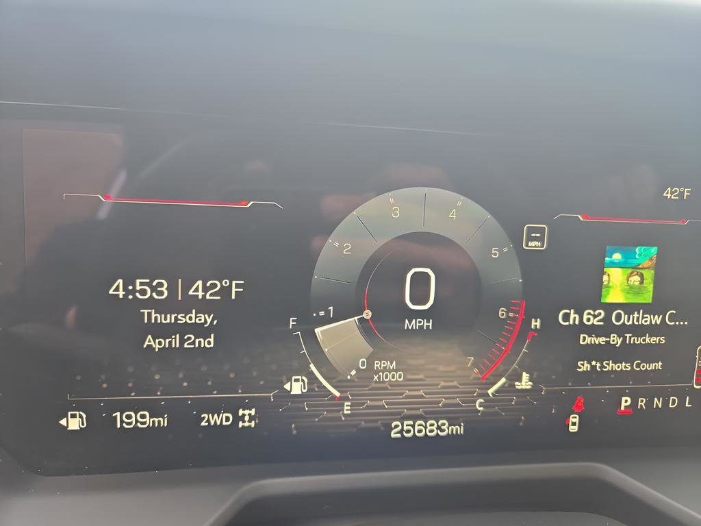 Used 2025 GMC Acadia AT4 image 32