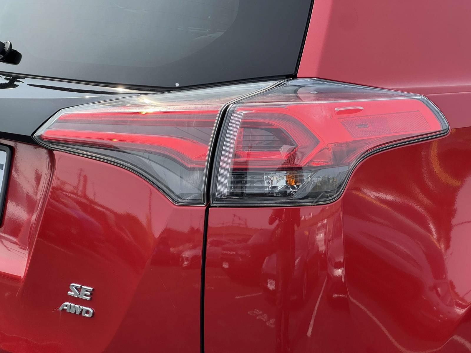 Used 2016 Toyota RAV4 SE AWD/4WD image 31
