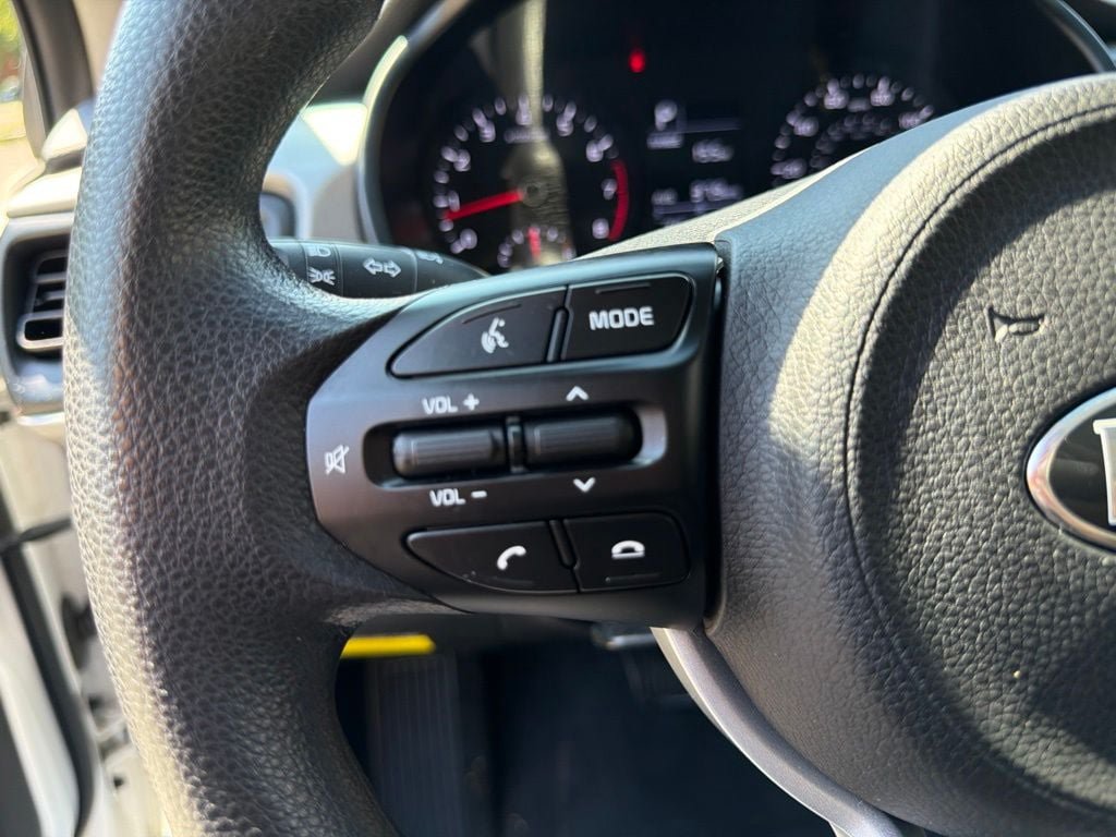 Used 2020 Kia Rio S FWD image 17
