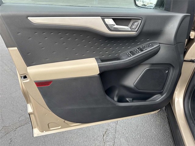 Used 2020 Ford Escape SE Sport image 10