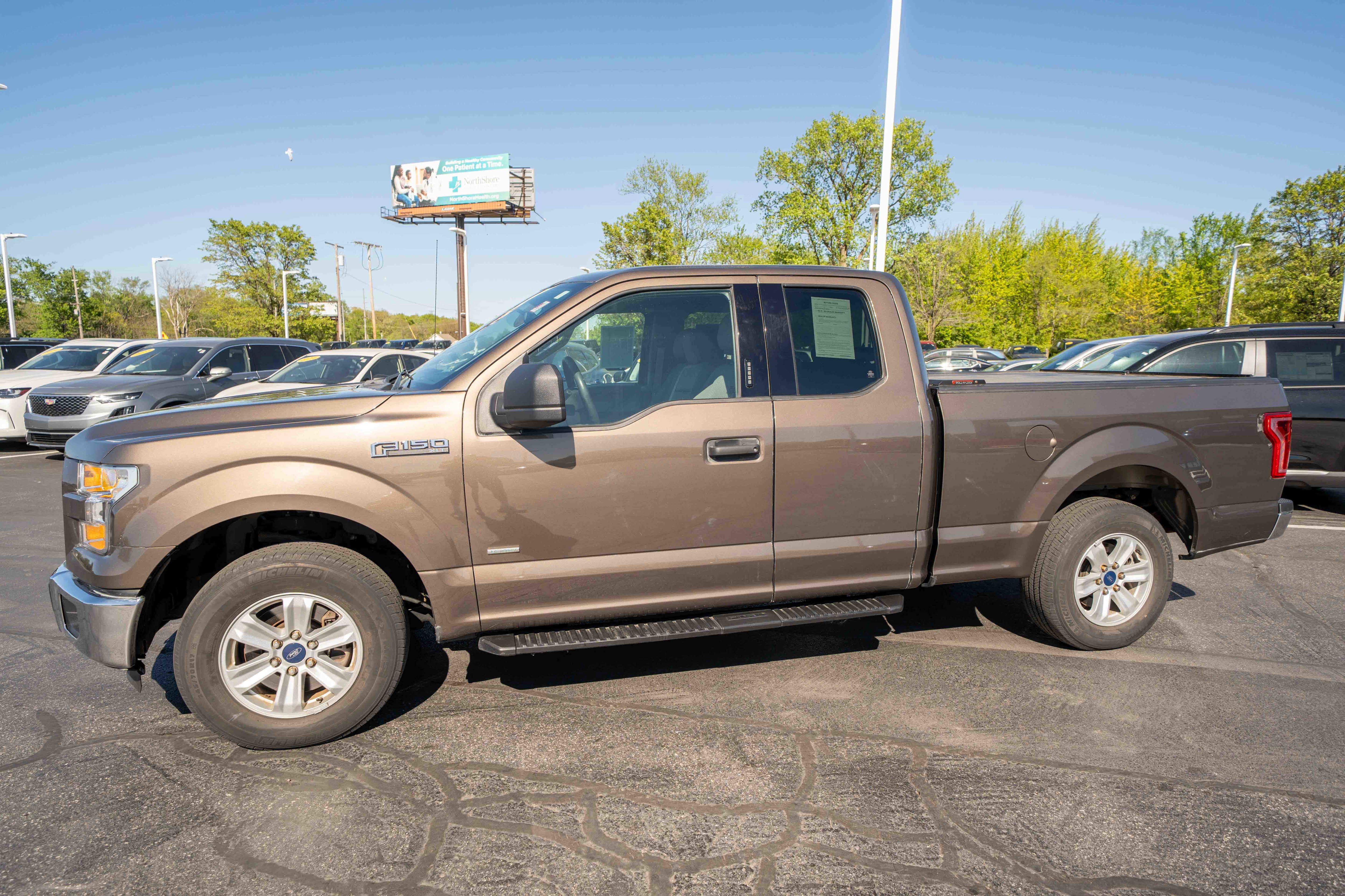 Used 2016 Ford F150 XLT RWD image 3