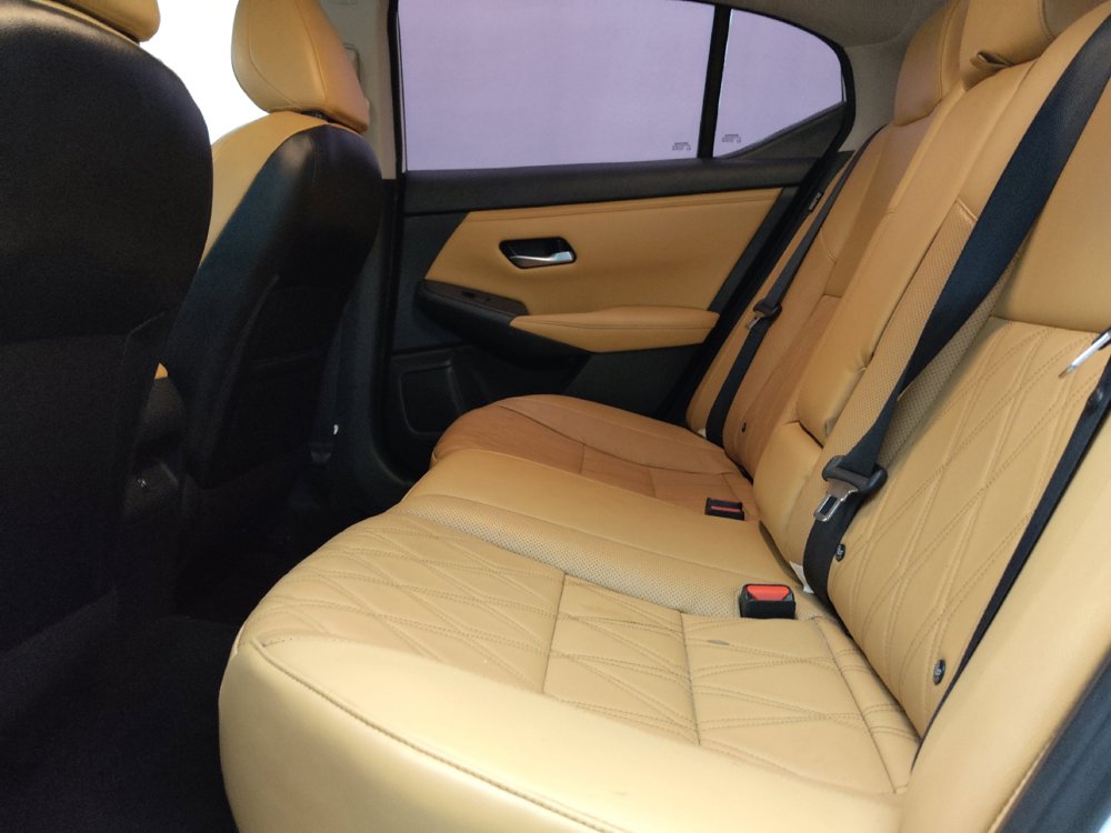 Used 2021 Nissan Sentra SV w/ SV Premium Package FWD image 18