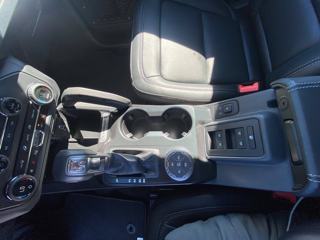 New 2026 Ford Bronco Outer Banks w/ Sasquatch Package AWD/4WD image 21