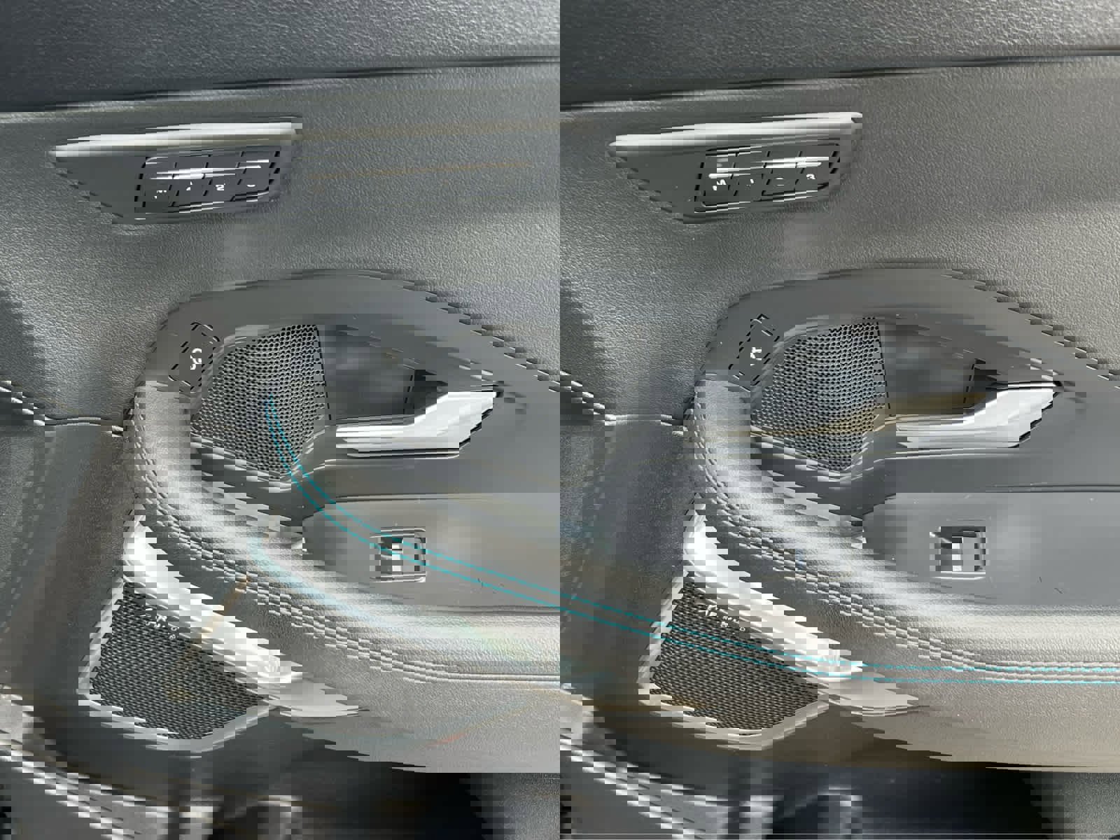 Used 2019 Jaguar E-PACE R-Dynamic SE image 18