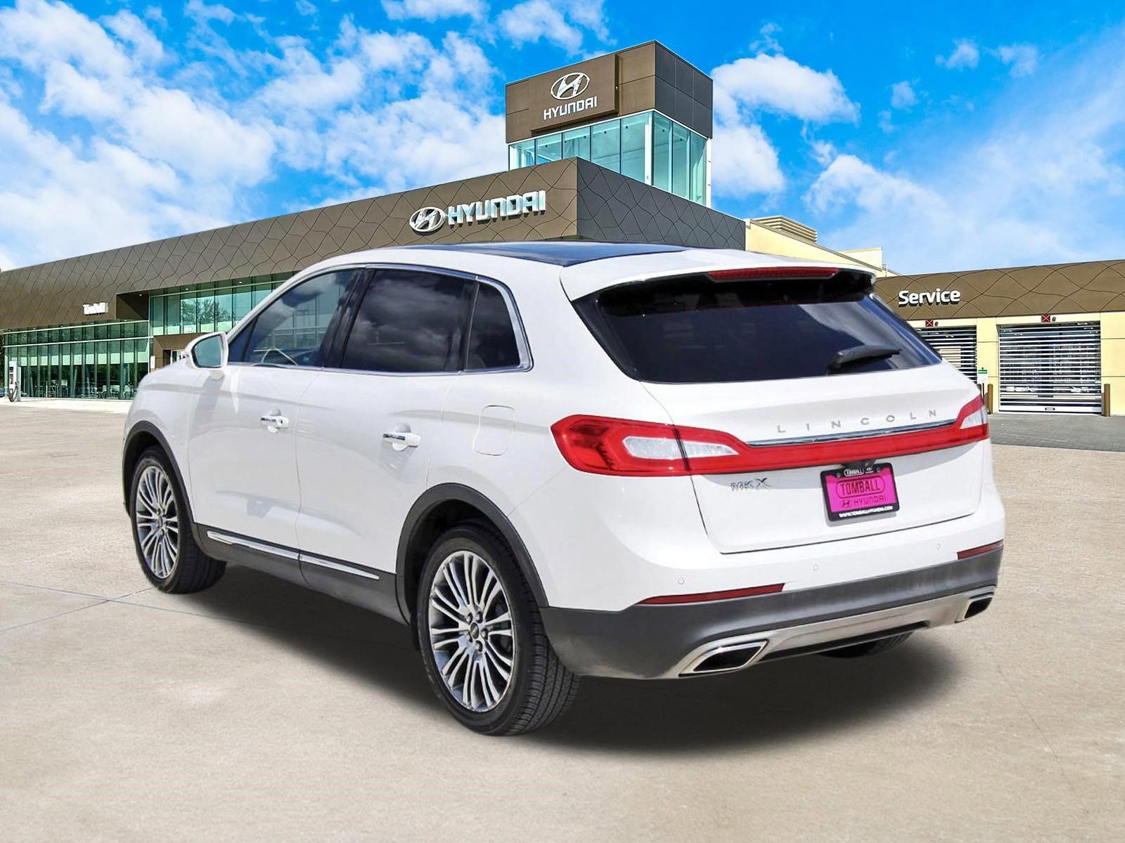 Used 2017 Lincoln MKX Reserve w/ Lincoln MKX Climate Package image 8